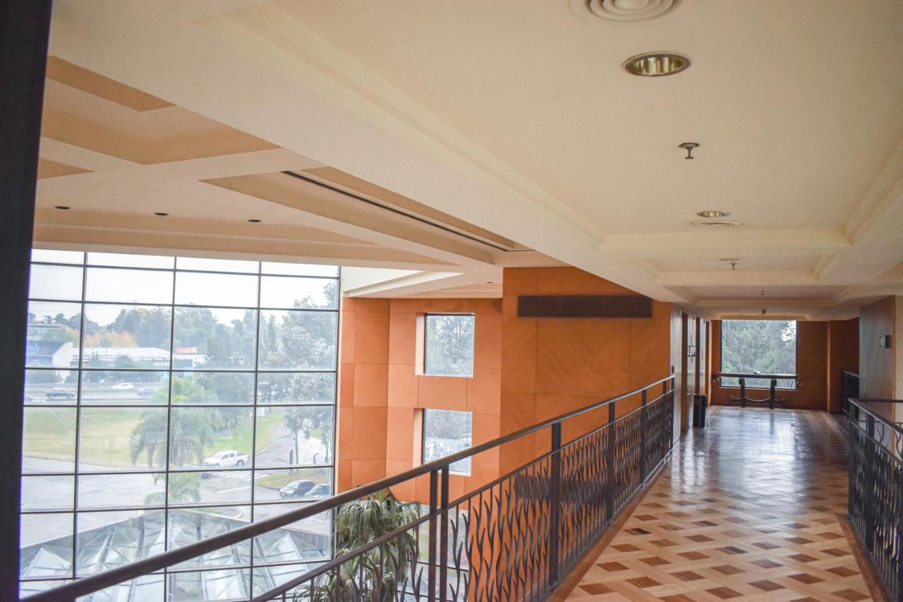 Sheraton Pilar Hotel & Convention Center Buitenkant foto