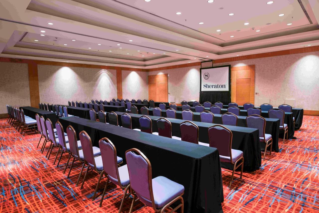 Sheraton Pilar Hotel & Convention Center Buitenkant foto