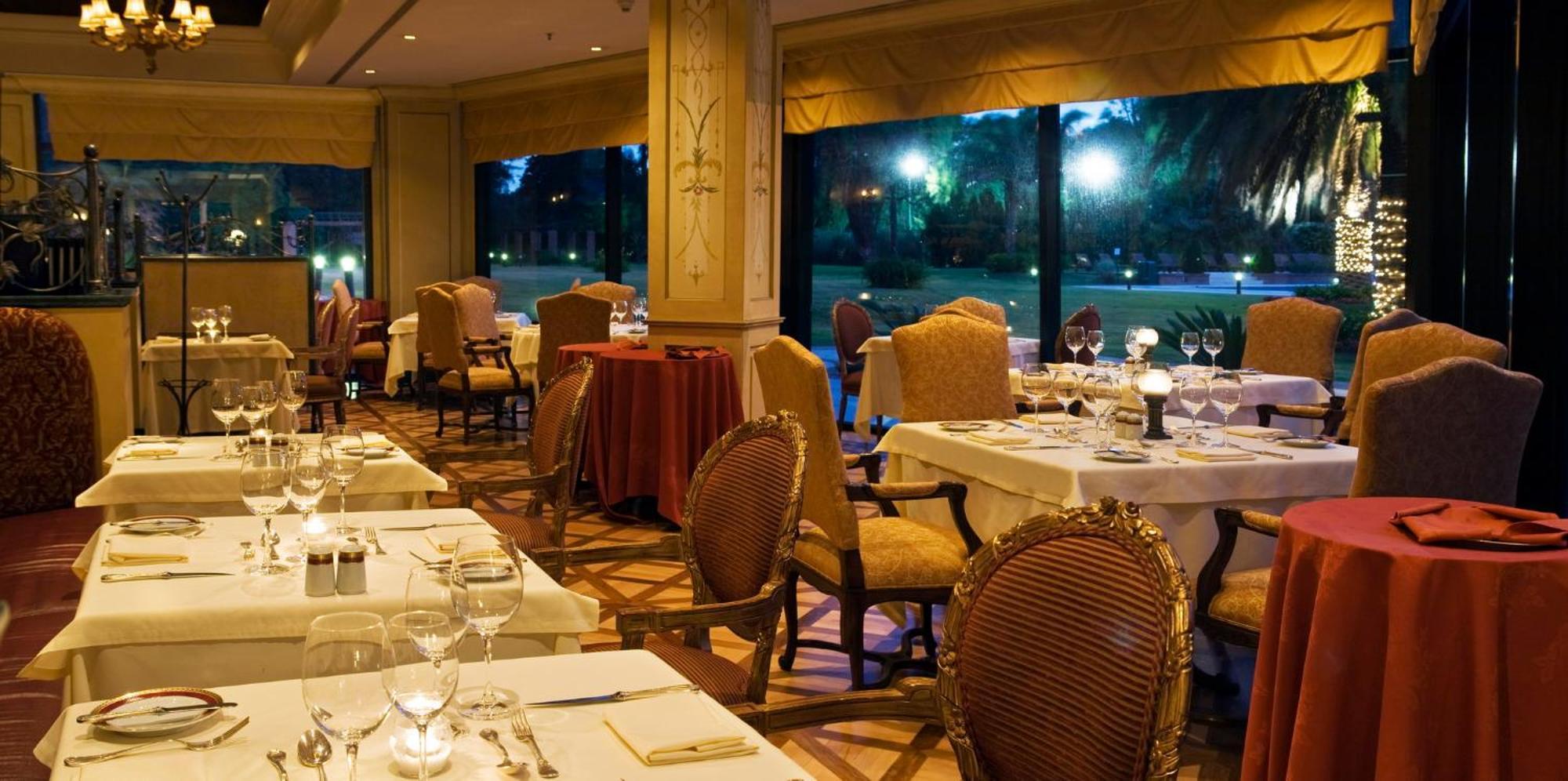 Sheraton Pilar Hotel & Convention Center Buitenkant foto