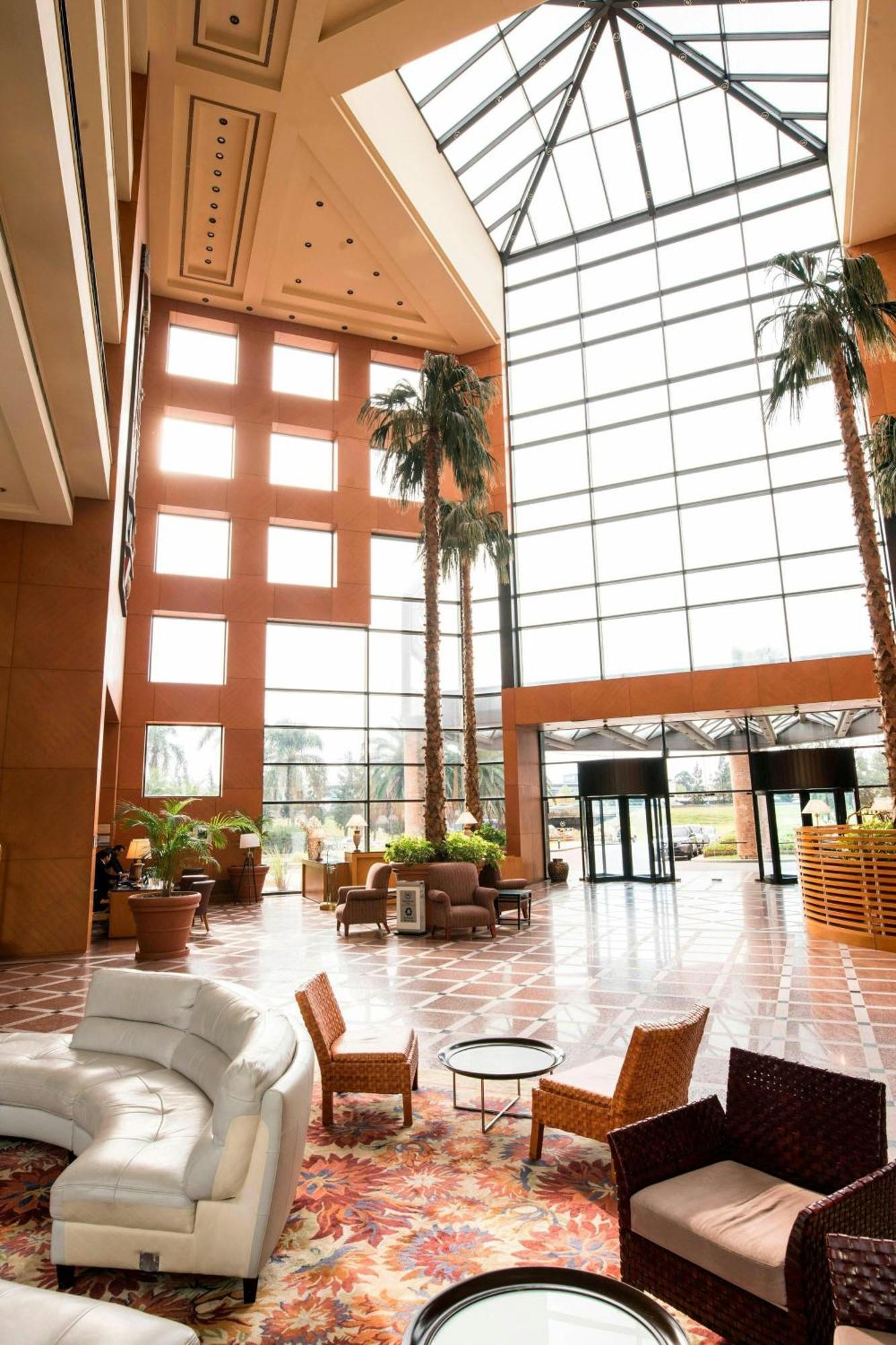 Sheraton Pilar Hotel & Convention Center Buitenkant foto