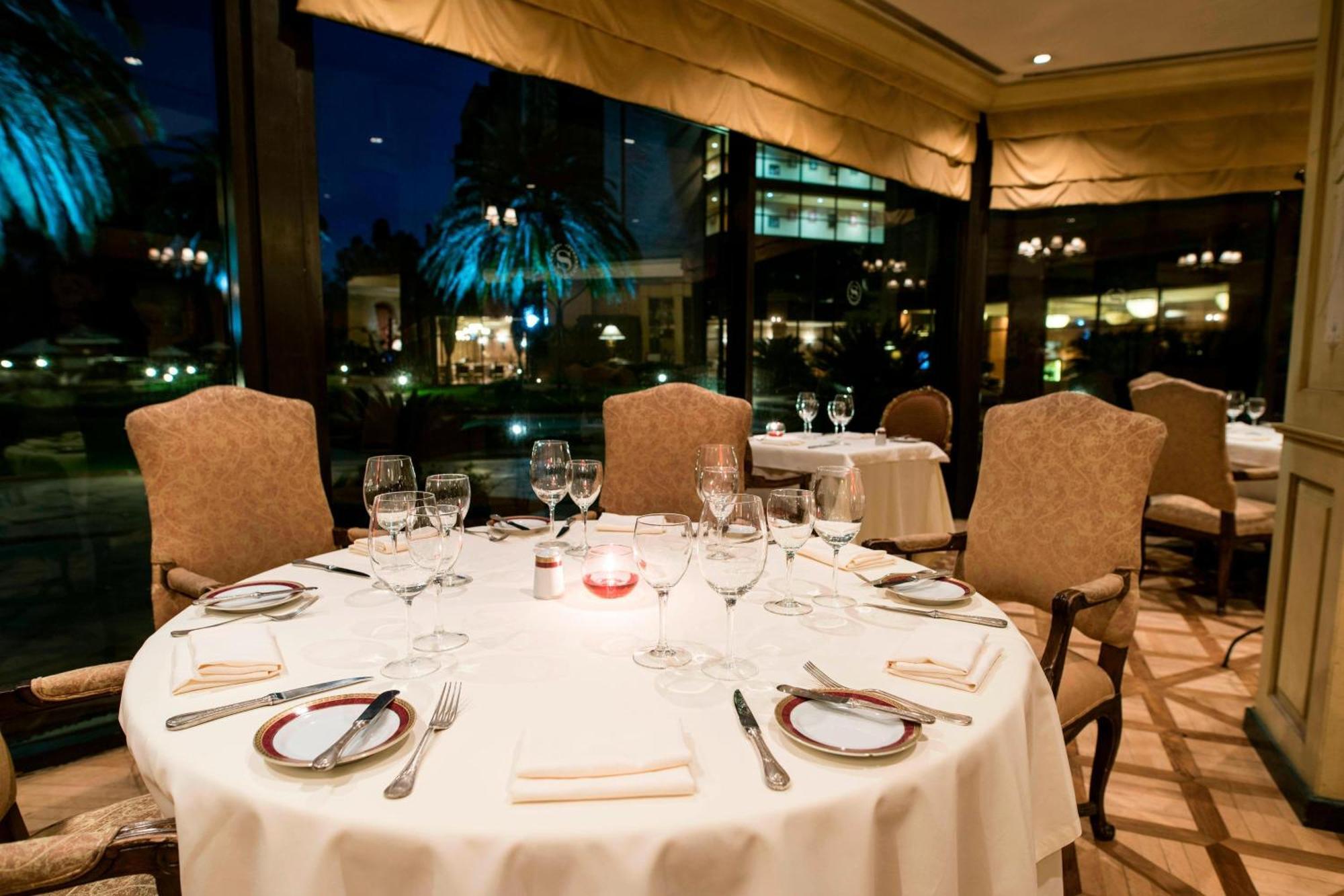 Sheraton Pilar Hotel & Convention Center Buitenkant foto