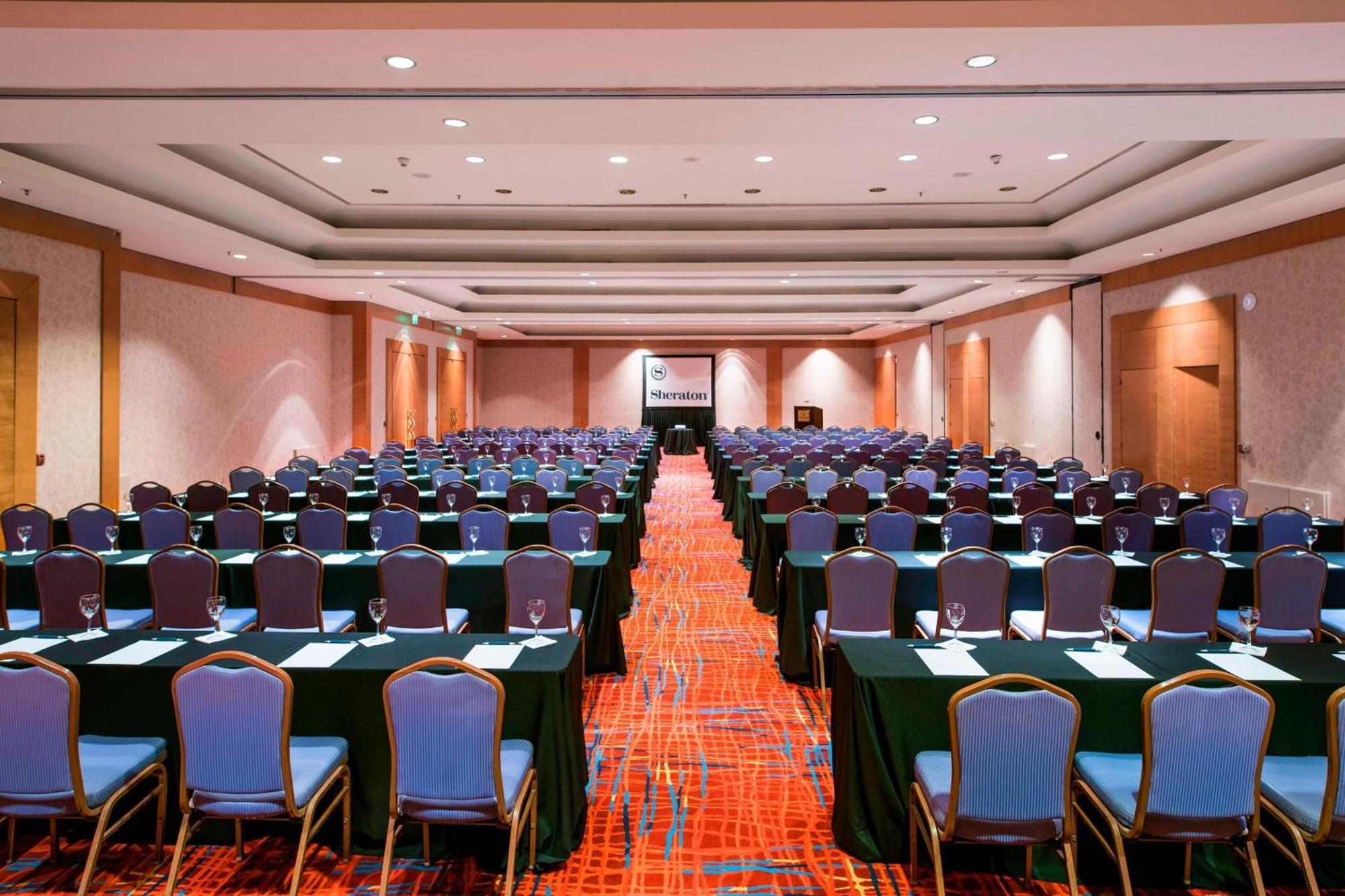 Sheraton Pilar Hotel & Convention Center Buitenkant foto