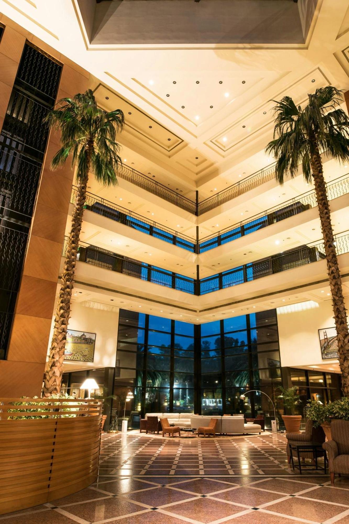 Sheraton Pilar Hotel & Convention Center Buitenkant foto