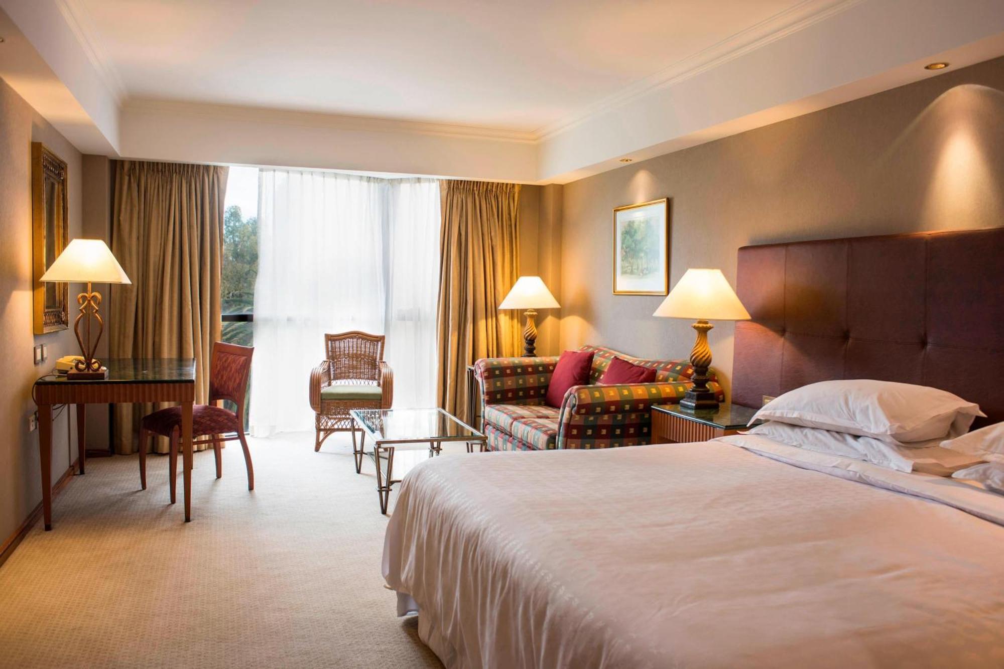 Sheraton Pilar Hotel & Convention Center Buitenkant foto