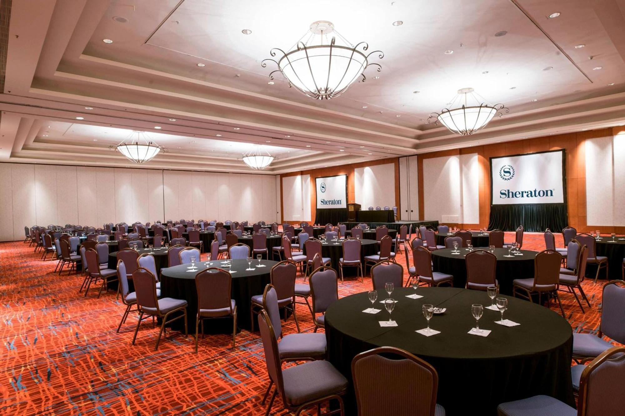 Sheraton Pilar Hotel & Convention Center Buitenkant foto