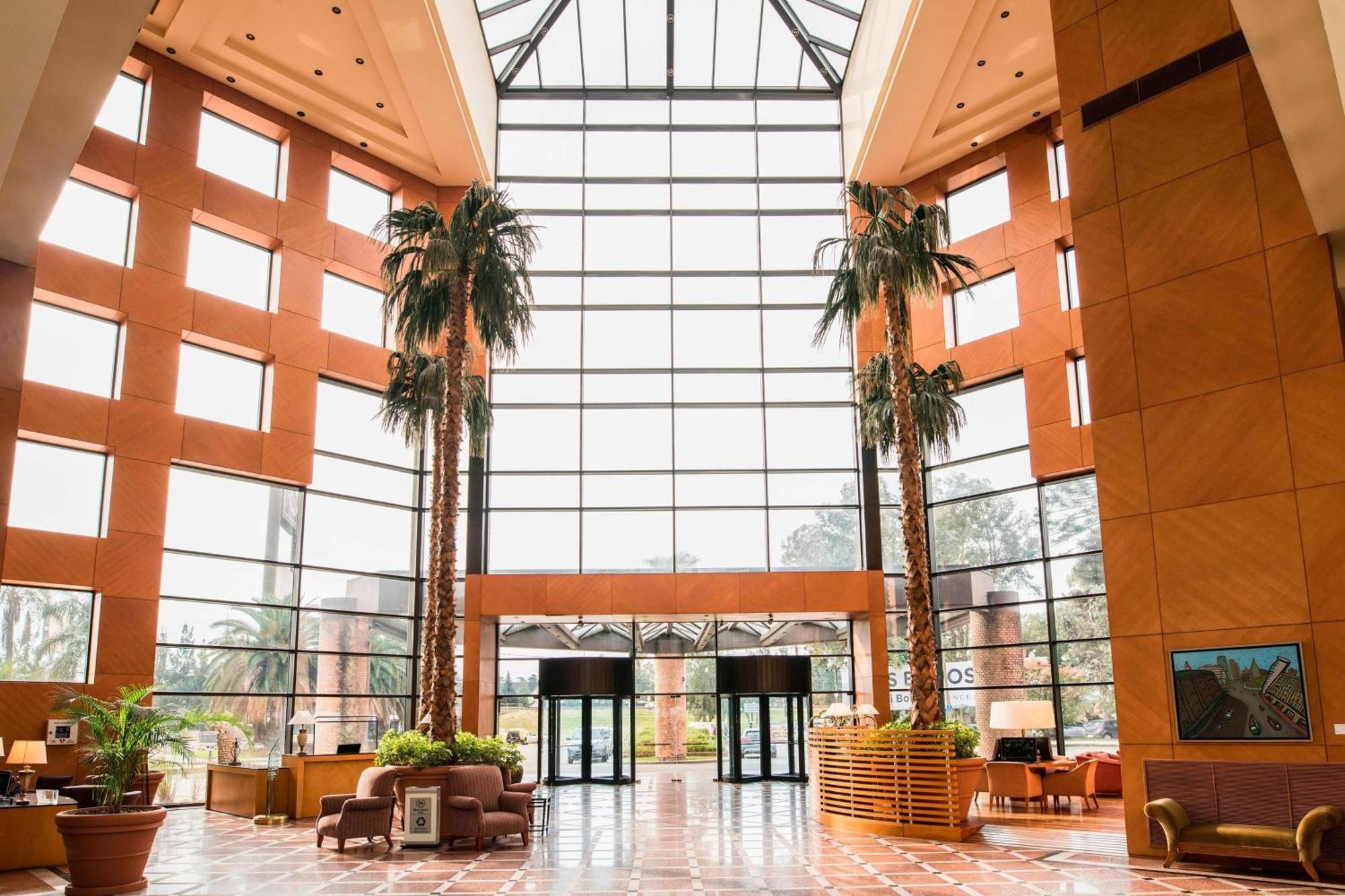 Sheraton Pilar Hotel & Convention Center Buitenkant foto