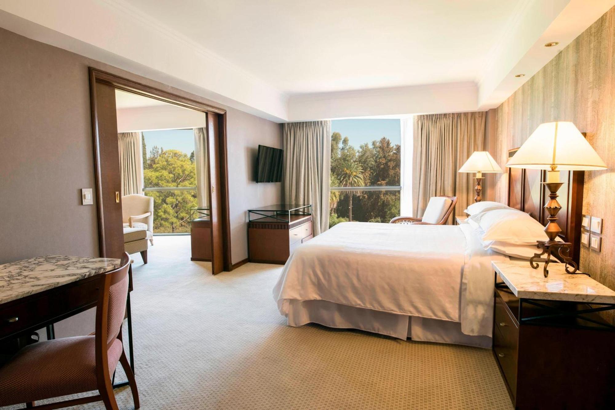 Sheraton Pilar Hotel & Convention Center Buitenkant foto