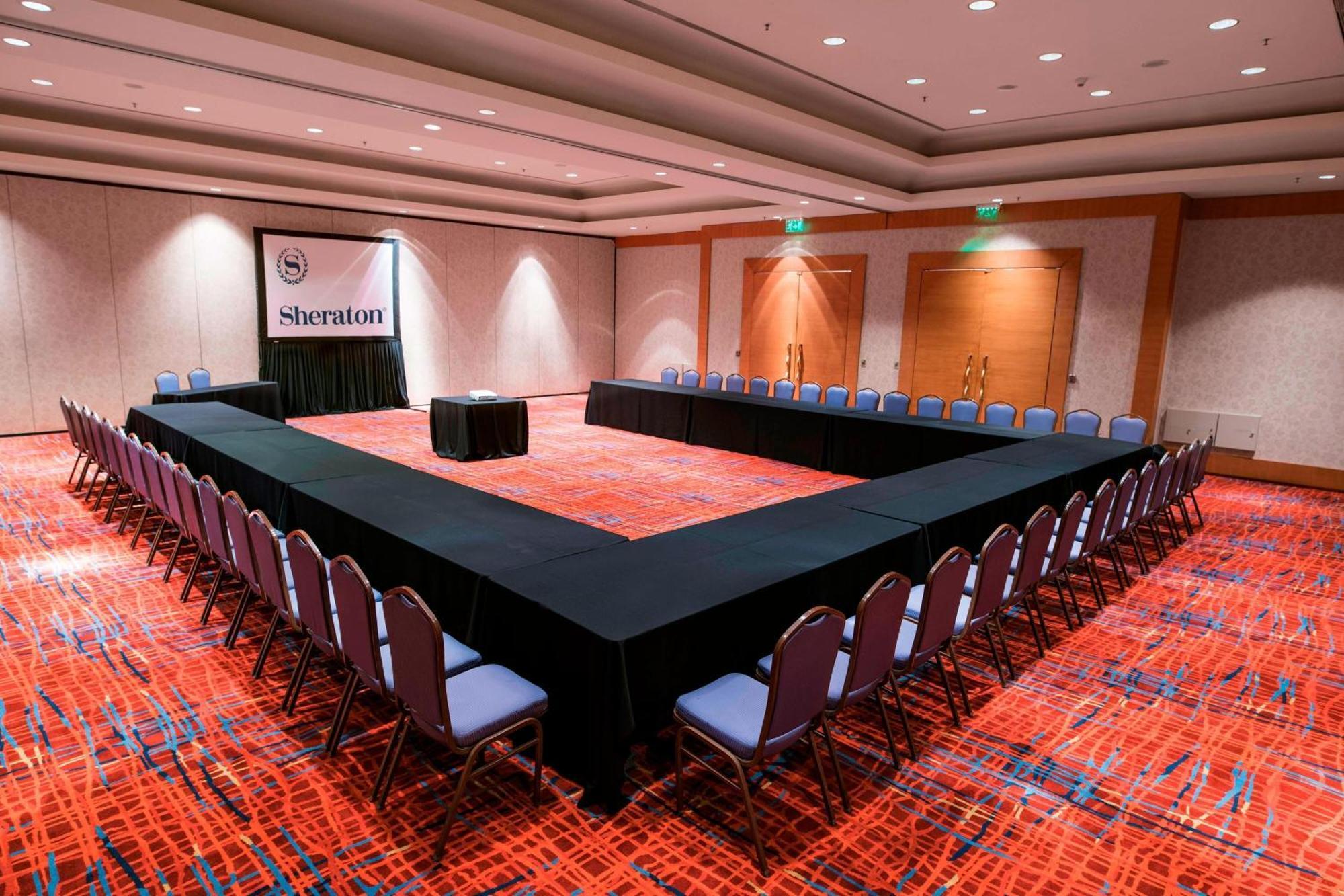 Sheraton Pilar Hotel & Convention Center Buitenkant foto